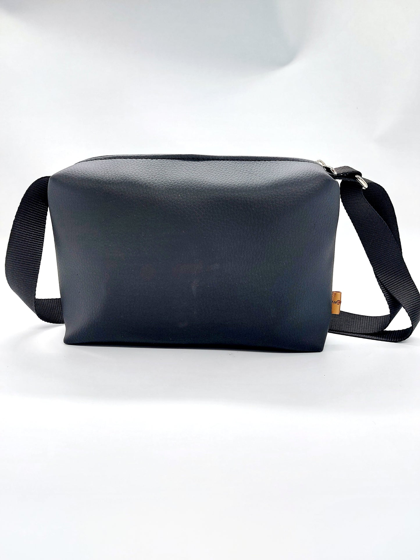 SPORTY total black