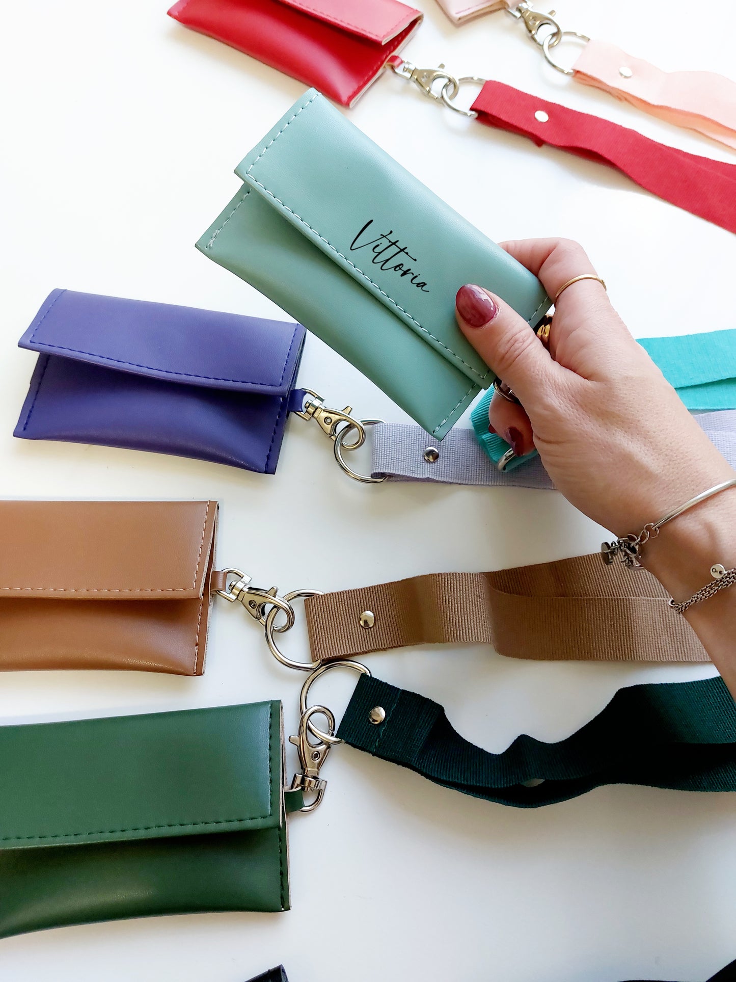PORTA BADGE / TESSERE con laccio