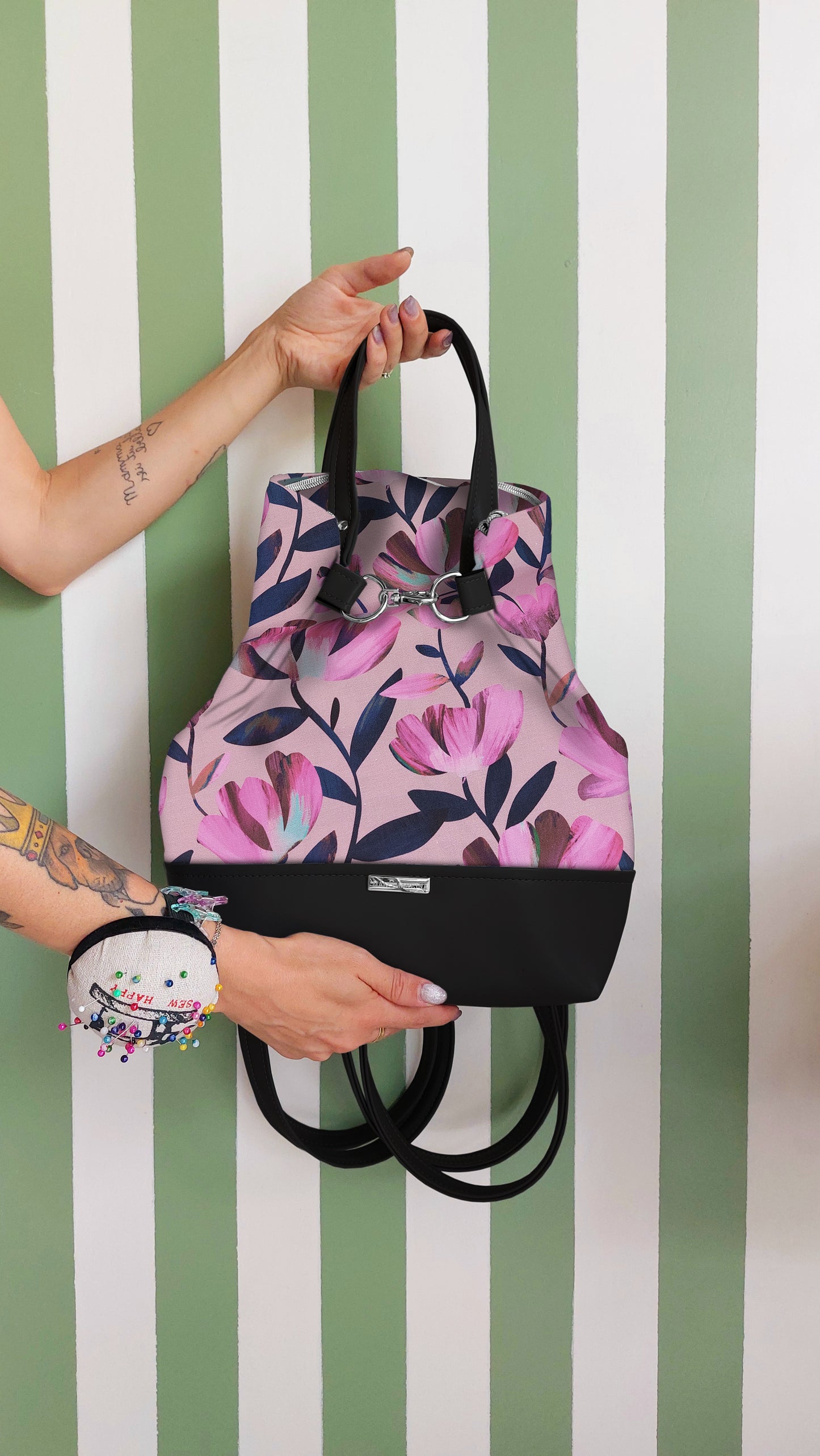 BORSA ZAINO 3 IN 1 NERO / flowers fucsia