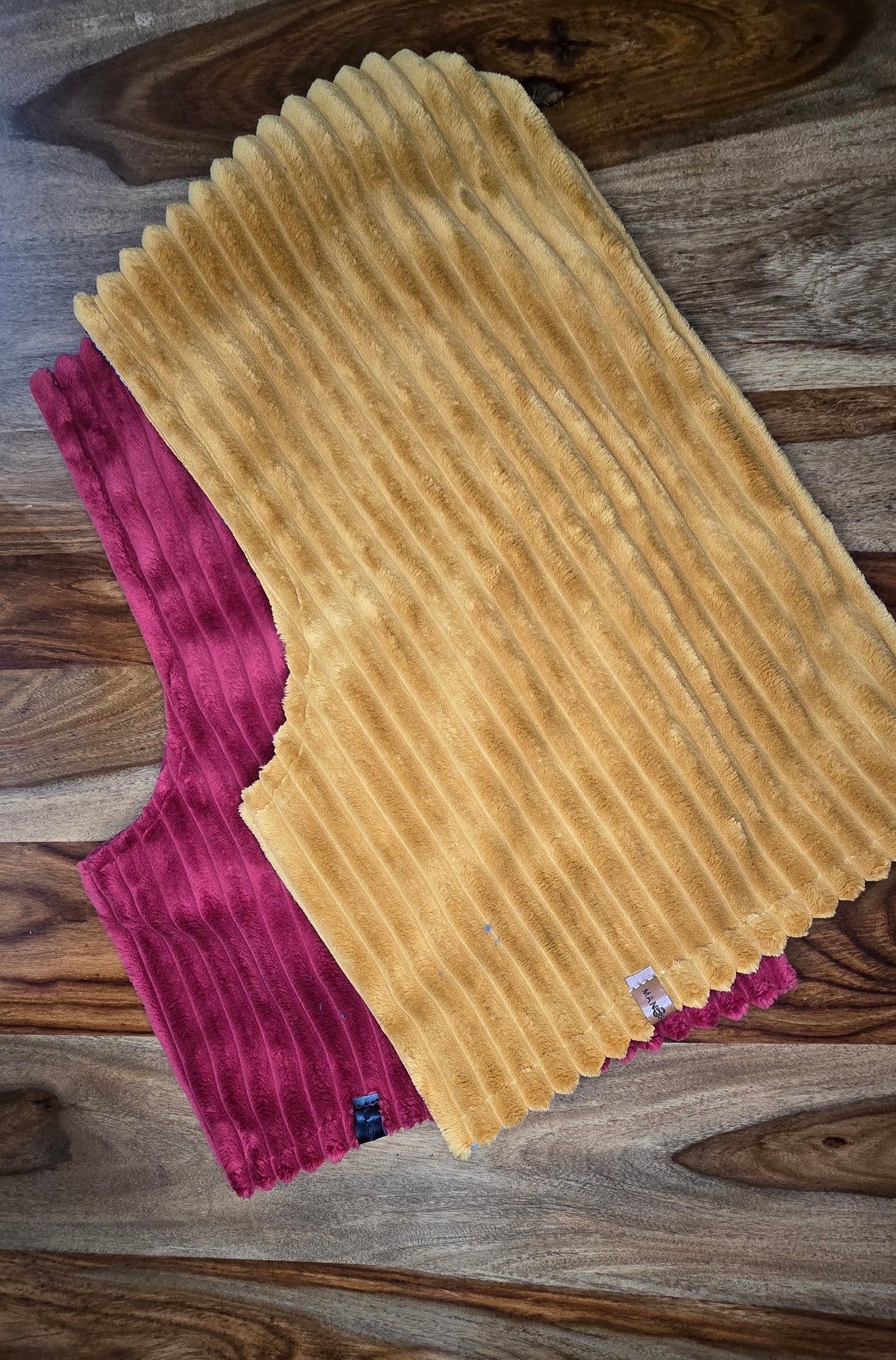 BALACLAVA ecopelliccia a costoni bordeaux