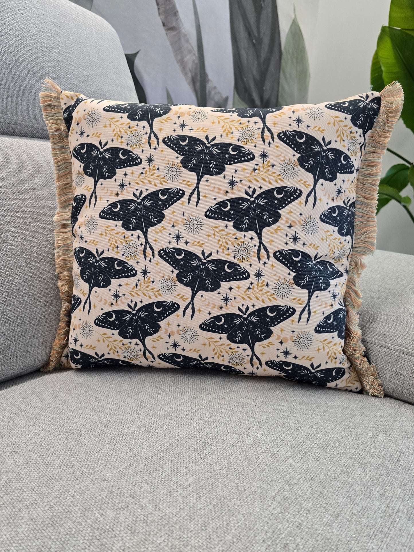 CUSCINO butterfly beige con frange