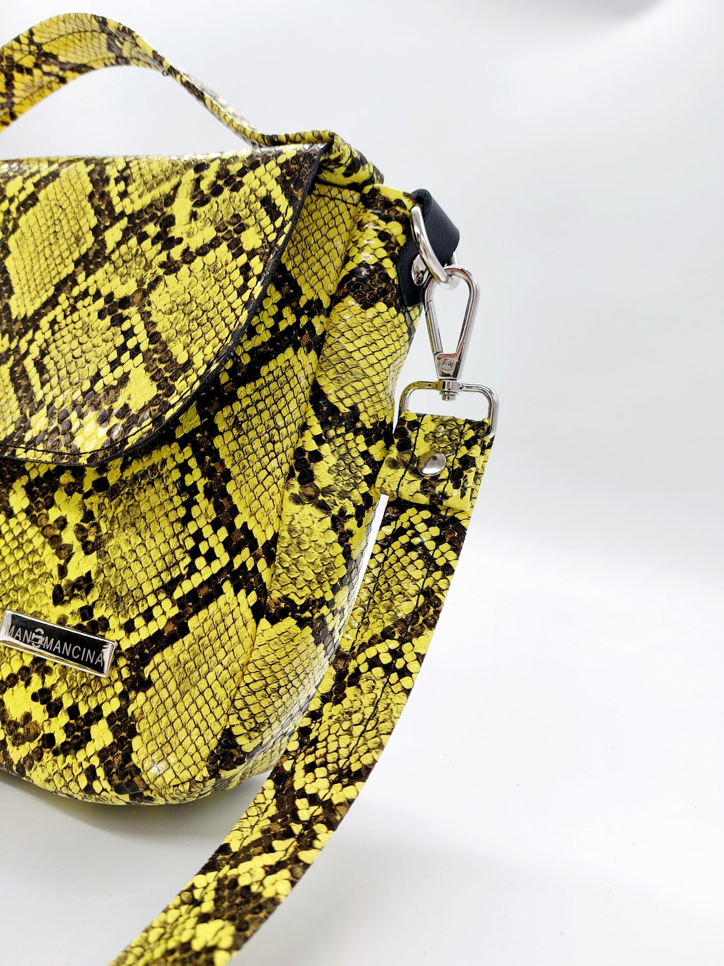 "DOTTY" VEGAN mini SIMILPELLE PITONE giallo