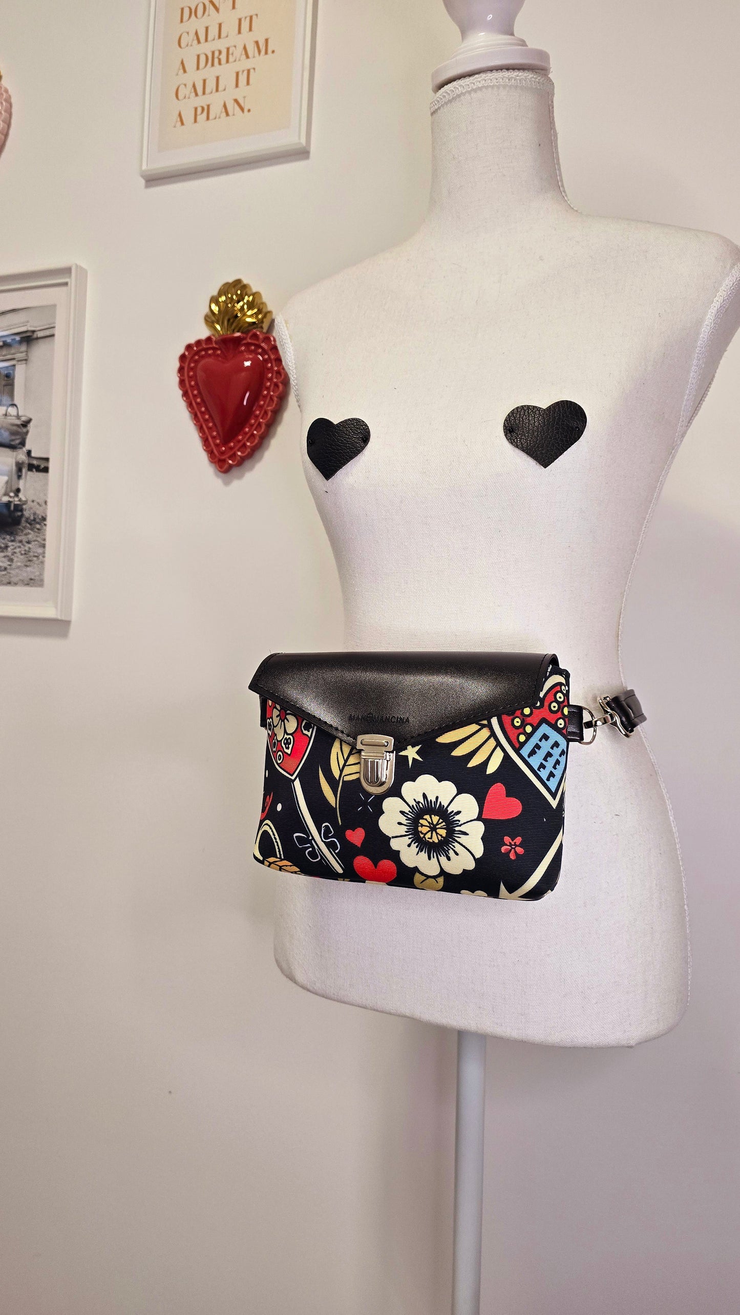 MARSUPIELLO nero / tattoo love