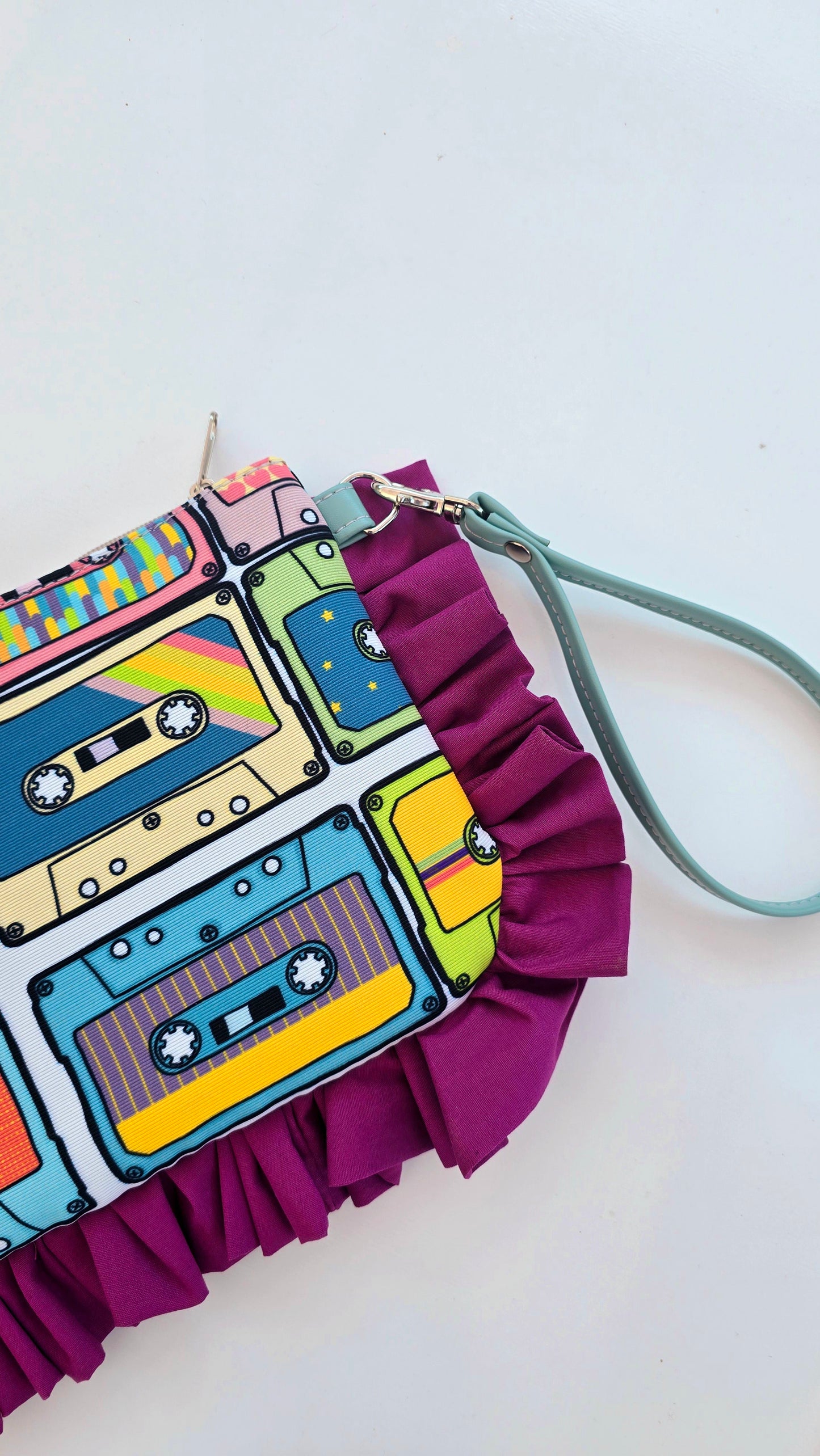 "MIRTA" pochette con rouches musicassette