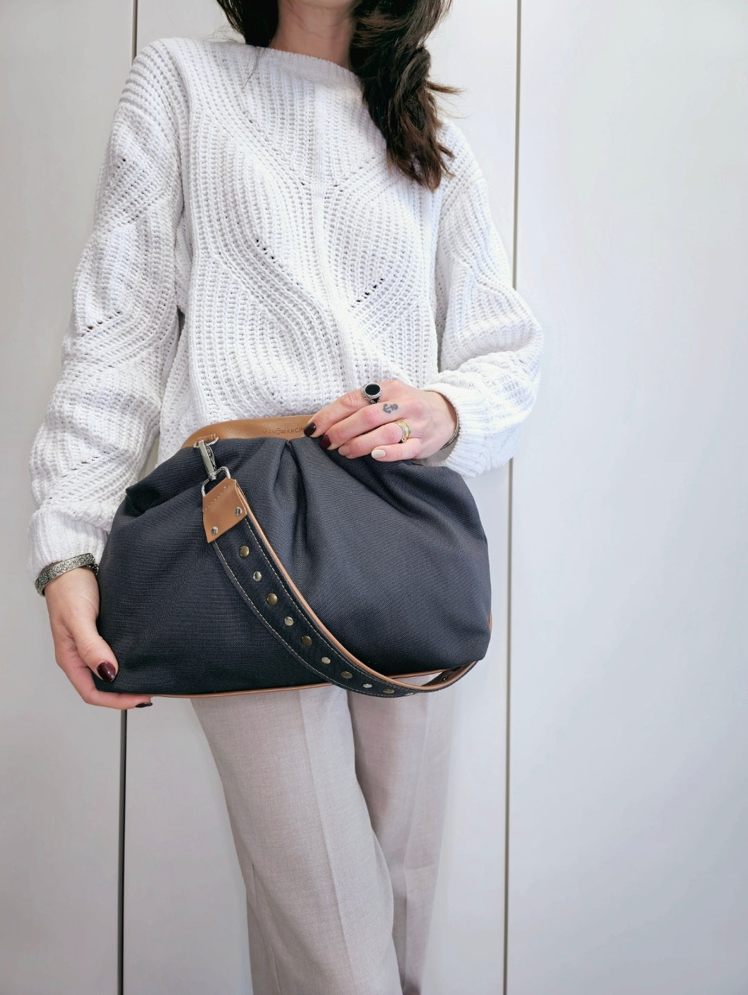 BORSA CLIC CLAC cuoio/borchie tracolla/canvas grigio