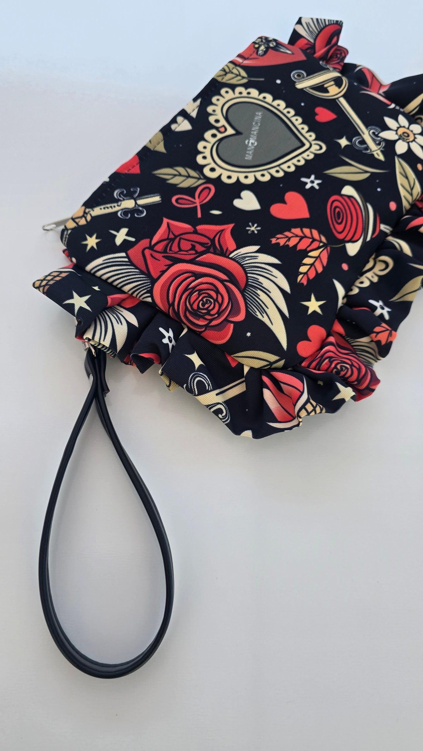 "MIRTA" pochette con rouches love tattoo