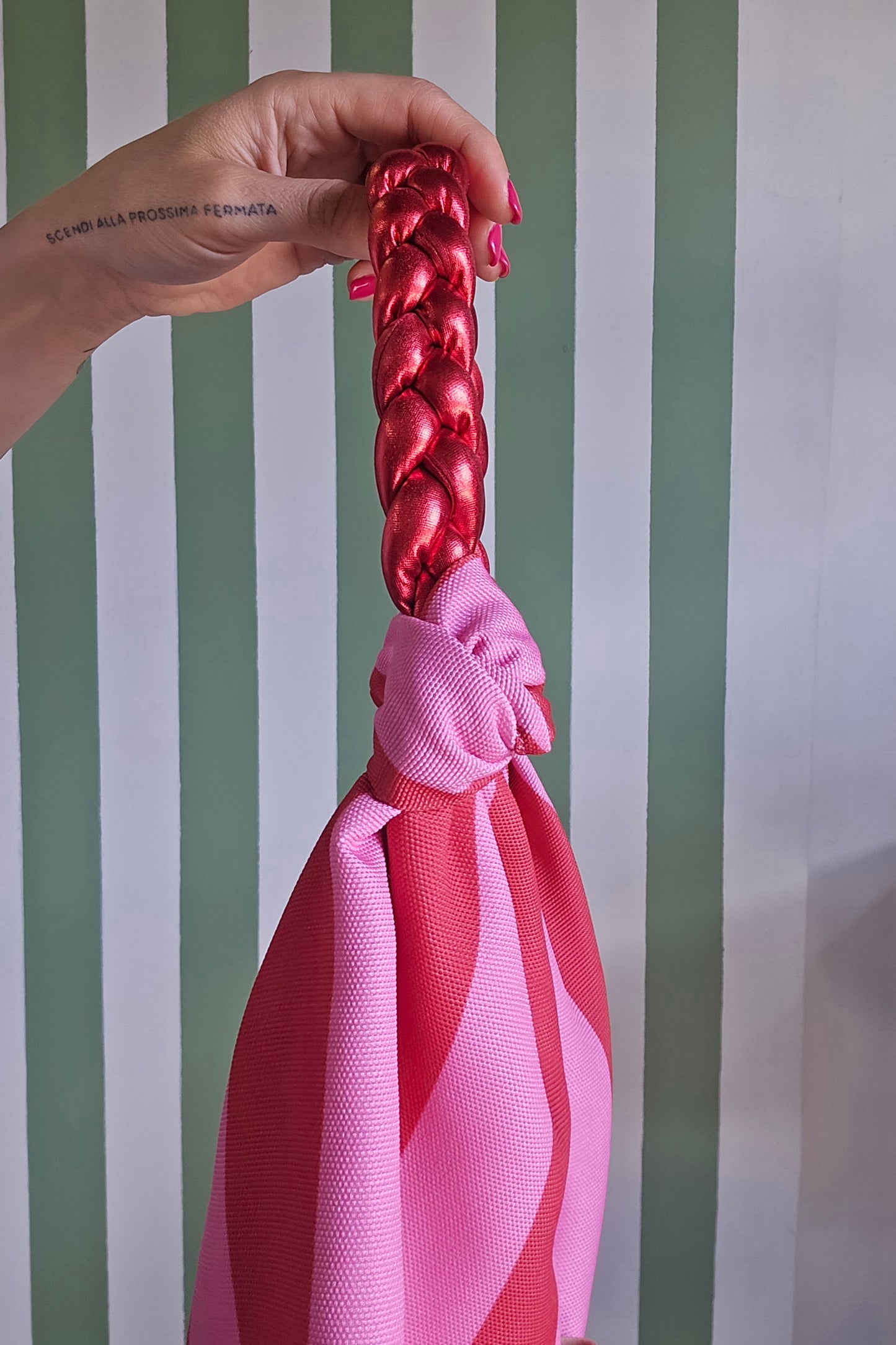 KNOT BAG righe rosso/fucsia