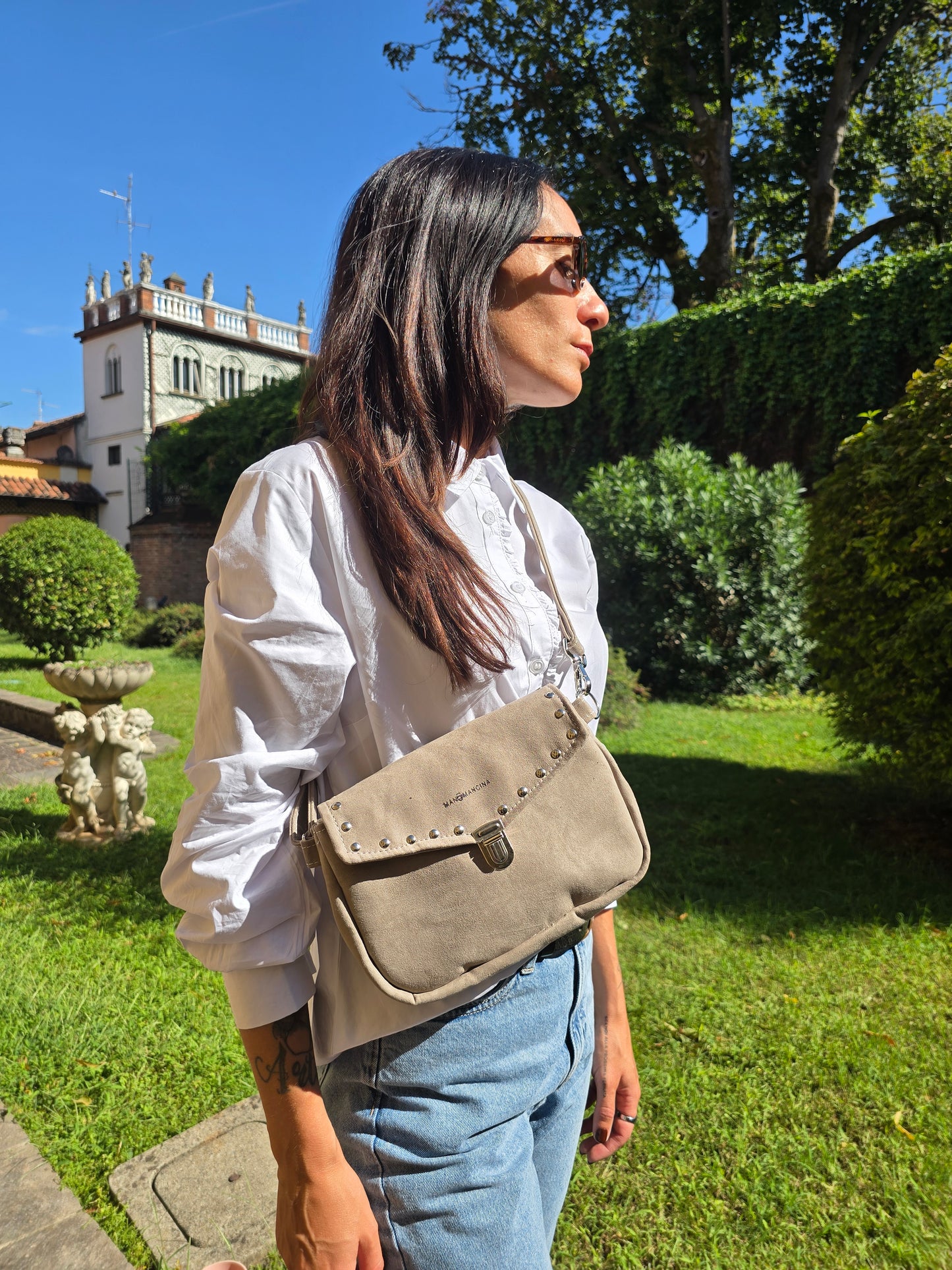 MARSUPIELLO large similsuede tortora + borchie