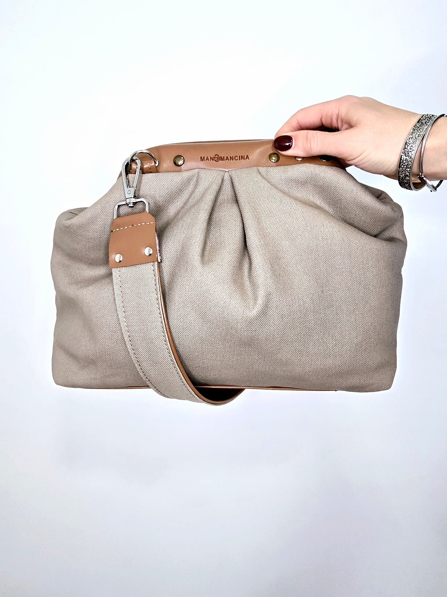 BORSA CLIC CLAC cuoio/borchie/canvas beige