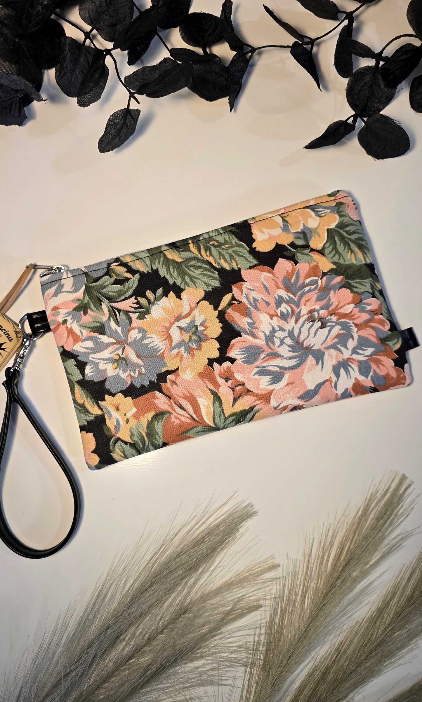 "BUSTARELLA" floreale base nera