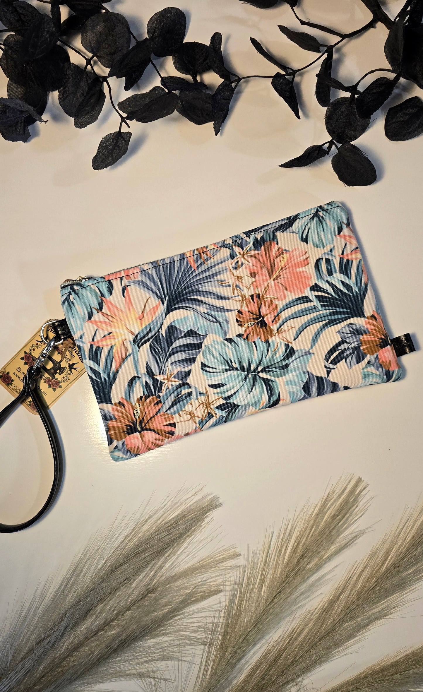 "BUSTARELLA" tropical