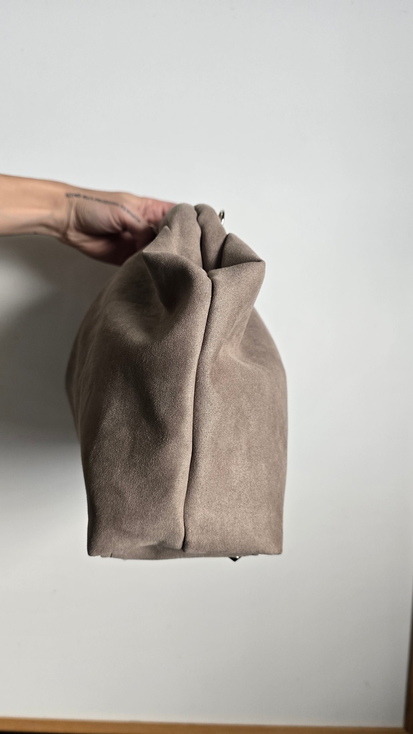 BORSA CLIC CLAC tracolla regolabile- simil suede TAUPE