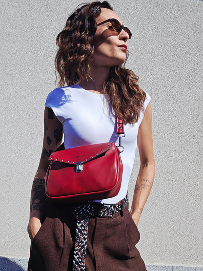 MARSUPIELLO LARGE bordeaux con borchie