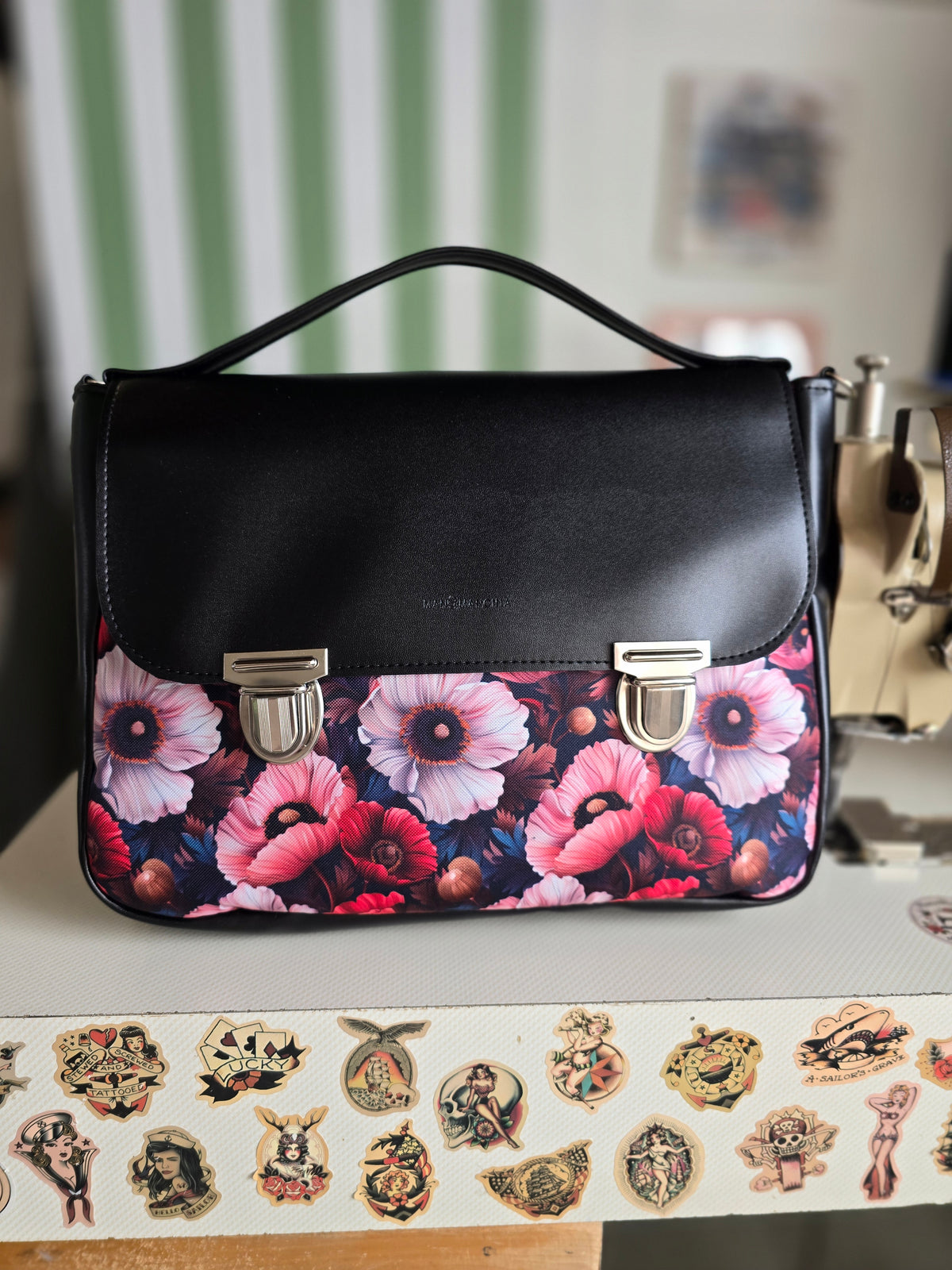 "DOTTY" VEGAN maxi SIMILPELLE nero / fiori bordeaux