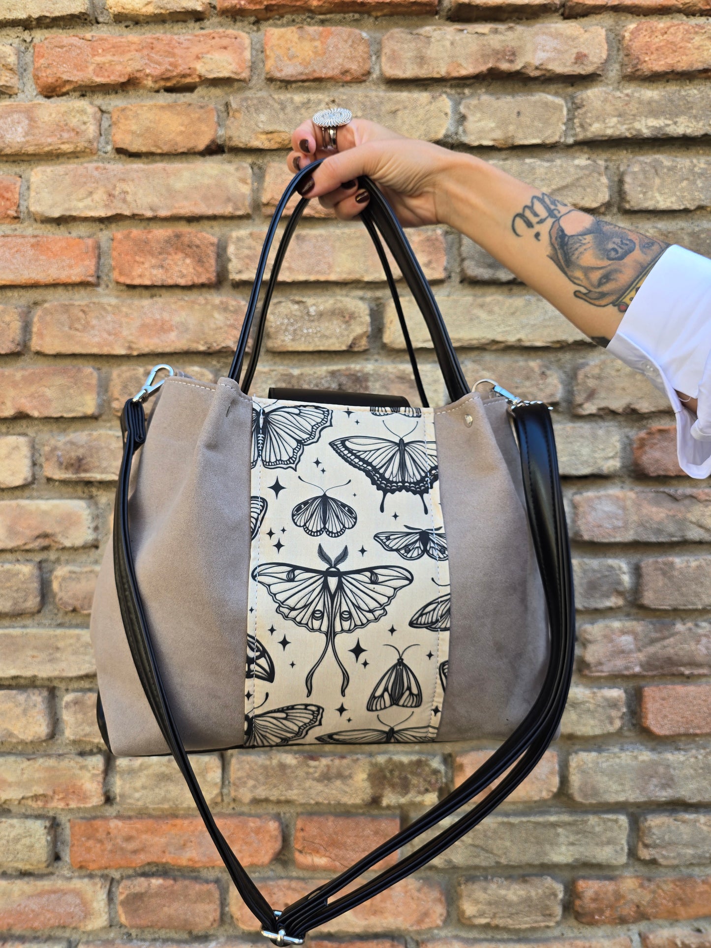L'ARTIGIANA - tortora/farfalle beige +rouches