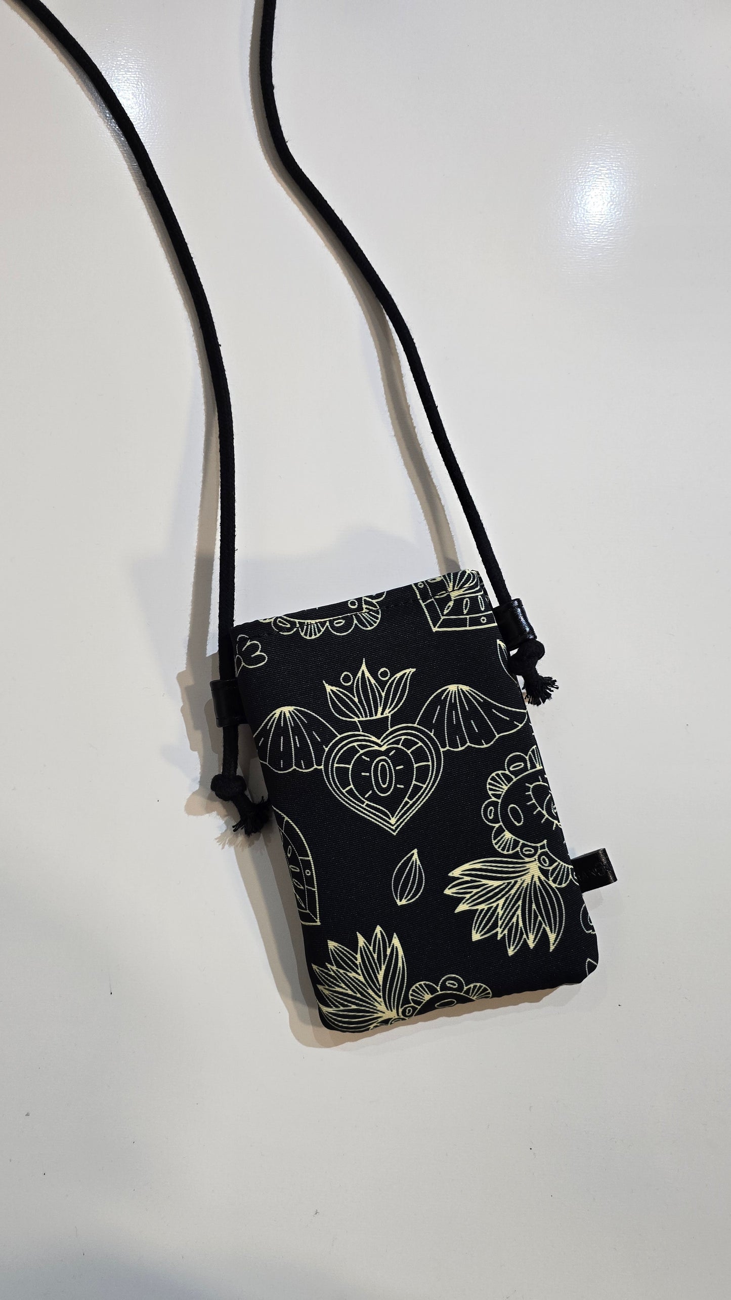 Phone bag basic EX VOTO NERO