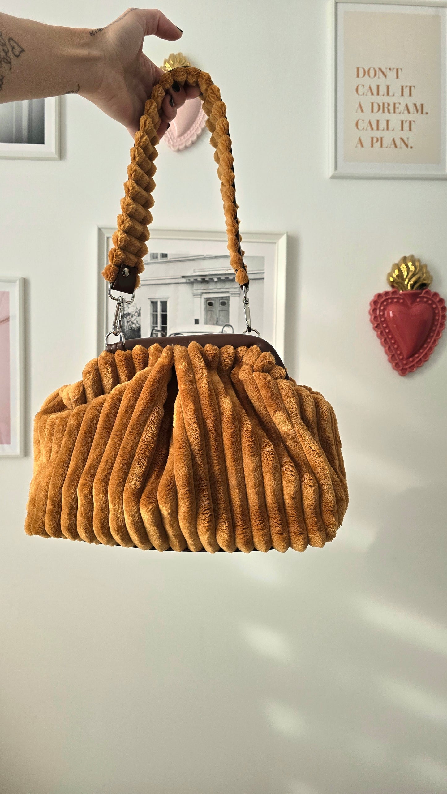 BORSA CLIC CLAC VELLUTO COSTONI ocra/cuoio