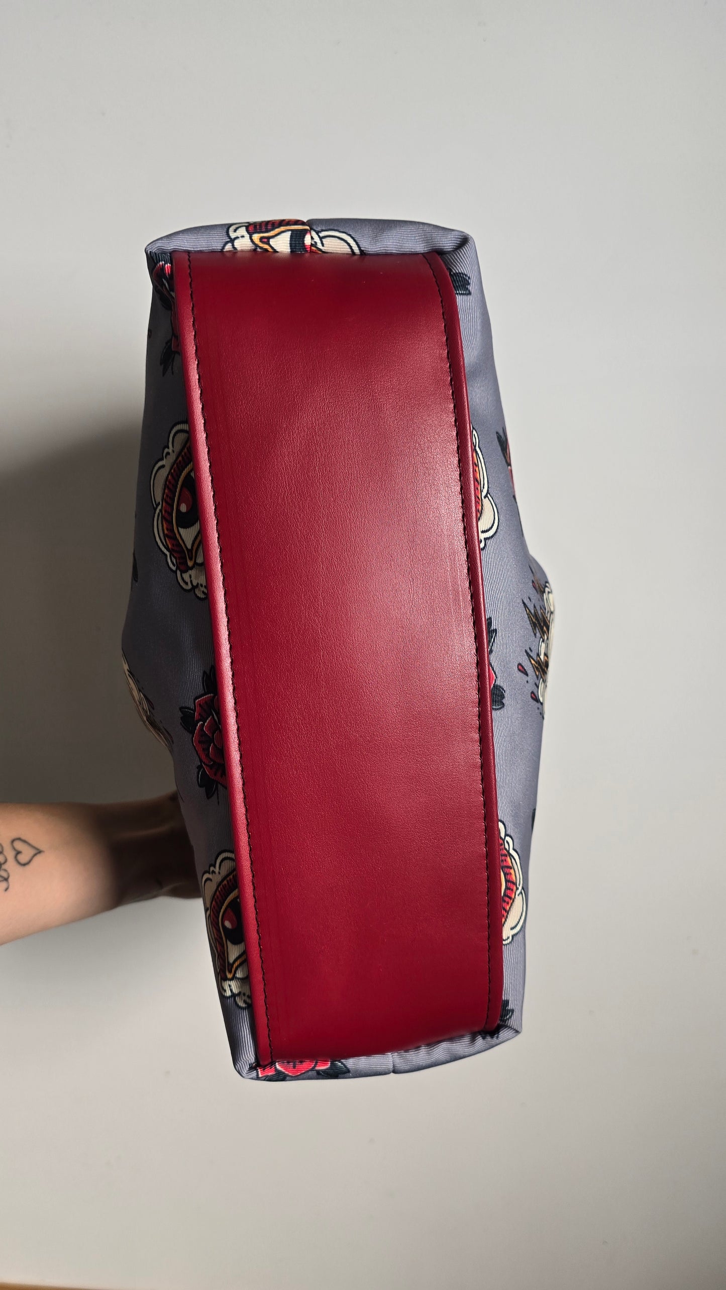 BORSA CLIC CLAC tracolla regolabile bordeaux/tattoo grigio