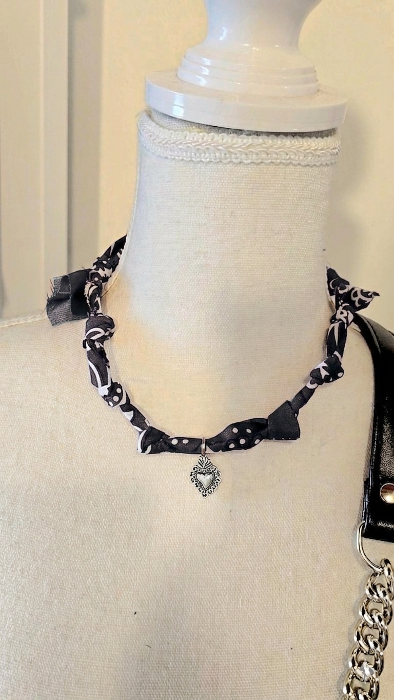 COLLANA BANDANA/EX VOTO (tutti i colori)