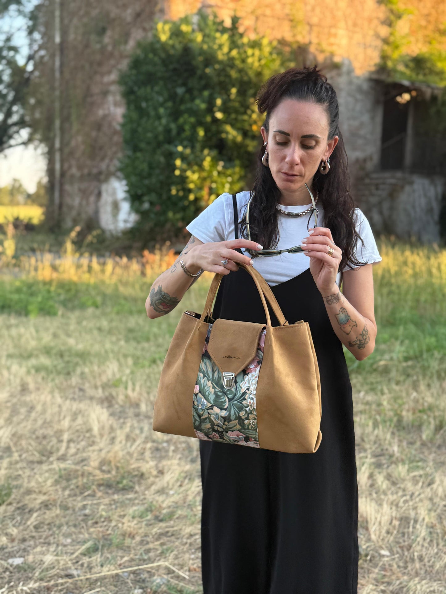 L'ARTIGIANA - similsuede cuoio/fiori (DISPONIBILITÀ LIMITATA)