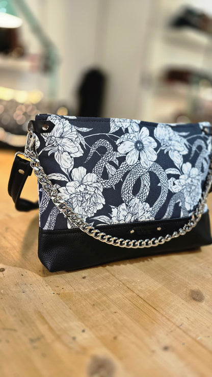 GILDA similpelle nero/fiori serpenti