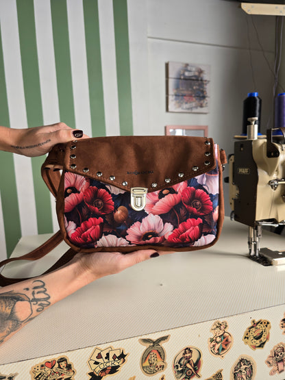 MARSUPIELLO large similsuede caffè/fiori bordeaux +borchie