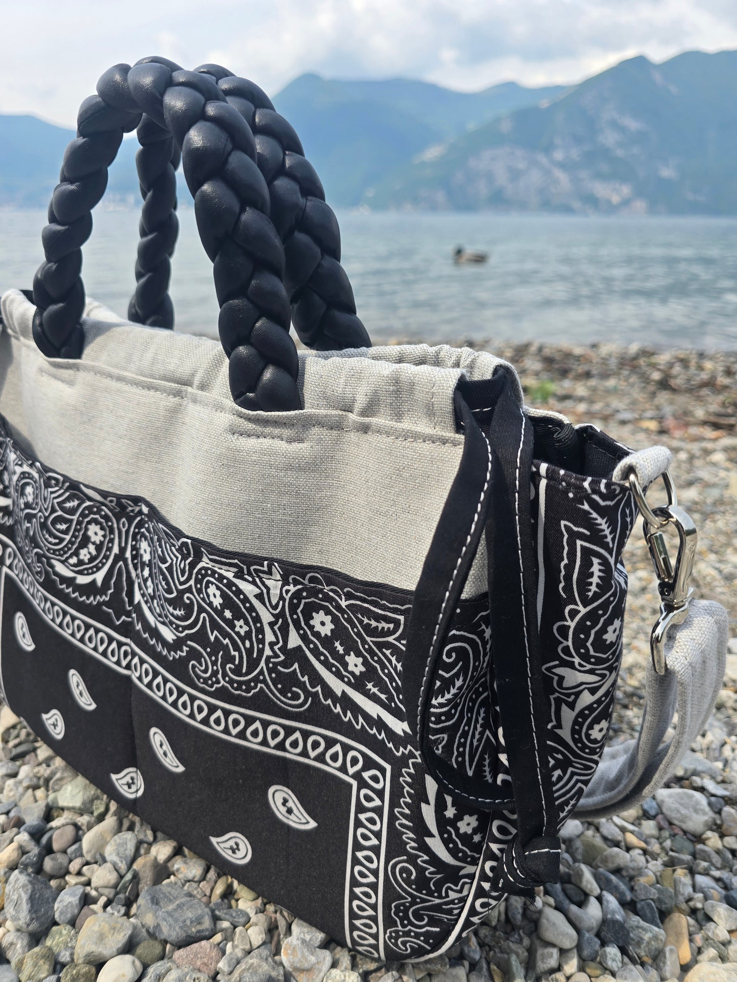 "L'ORGANIZZATA" grigio chiaro/bandana nero