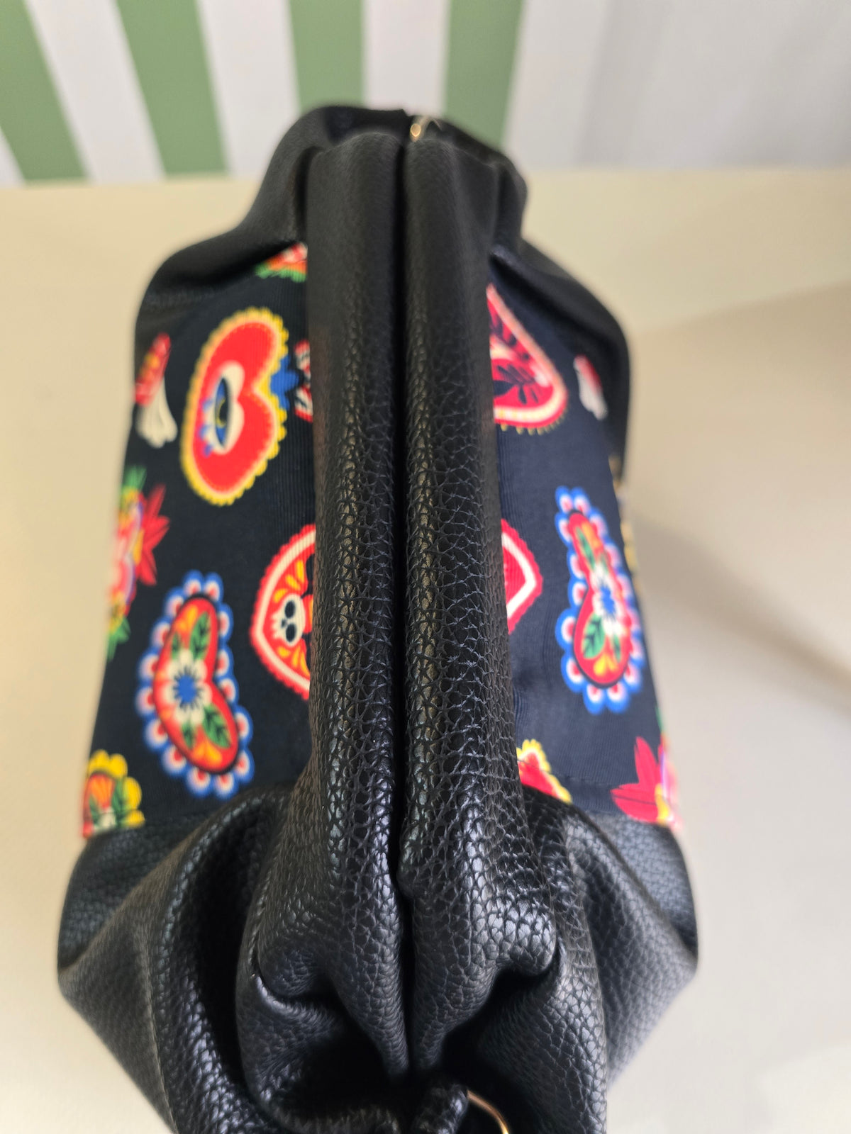 BORSA CLIC CLAC tracolla regolabile nero/ex voto multicolor