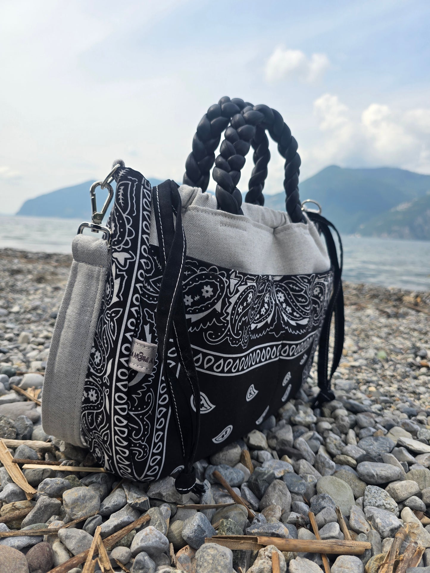 "L'ORGANIZZATA" grigio chiaro/bandana nero