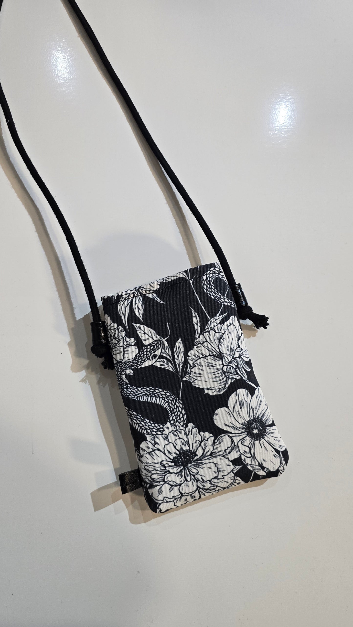Phone bag basic FIORI/SERPENTI