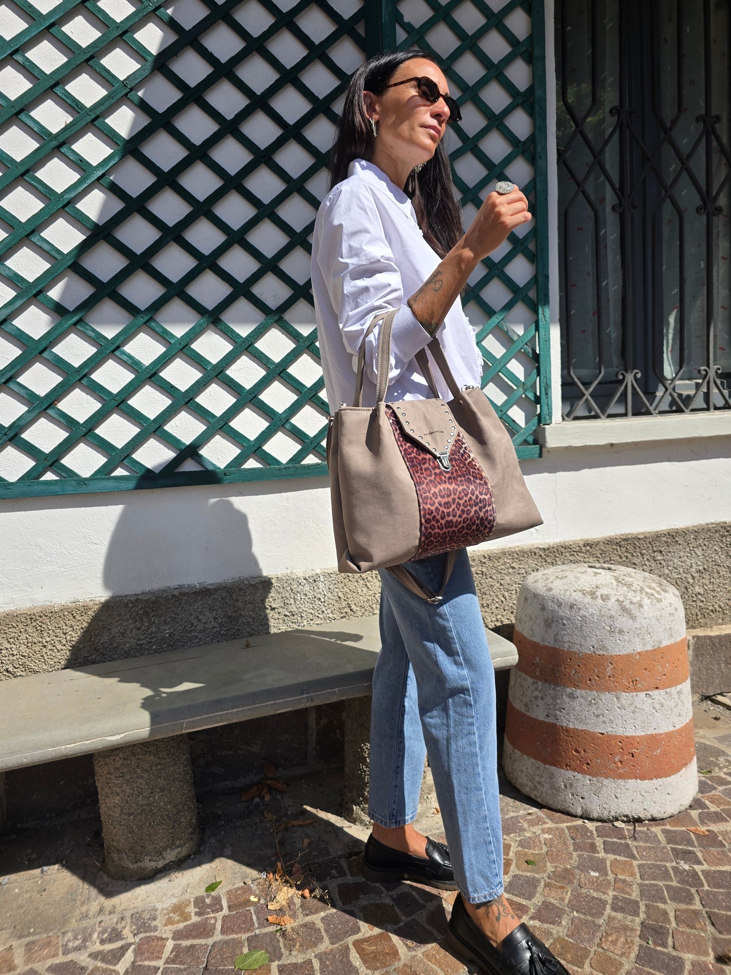 L'ARTIGIANA - similsuede tortora/ animalier +borchie
