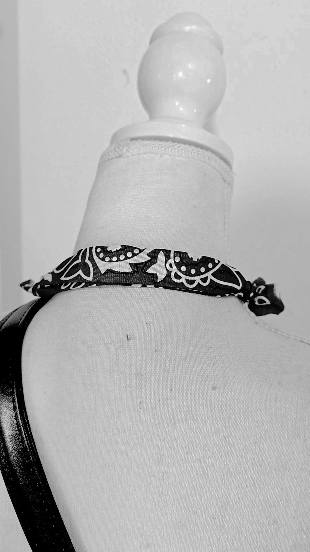 COLLANA BANDANA/EX VOTO (tutti i colori)