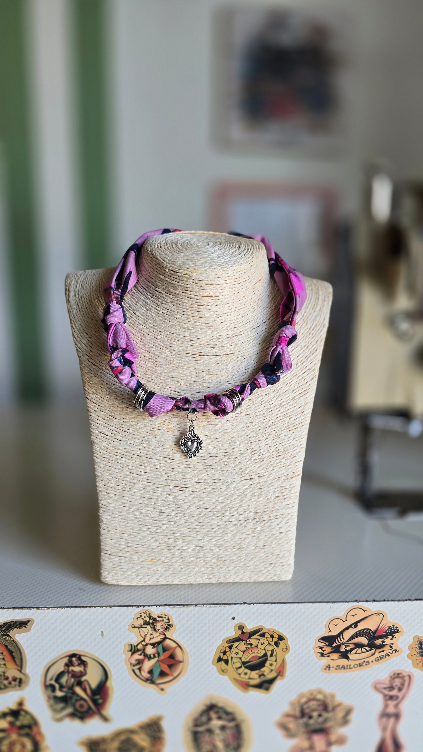 COLLANA ex voto fucsia/blu