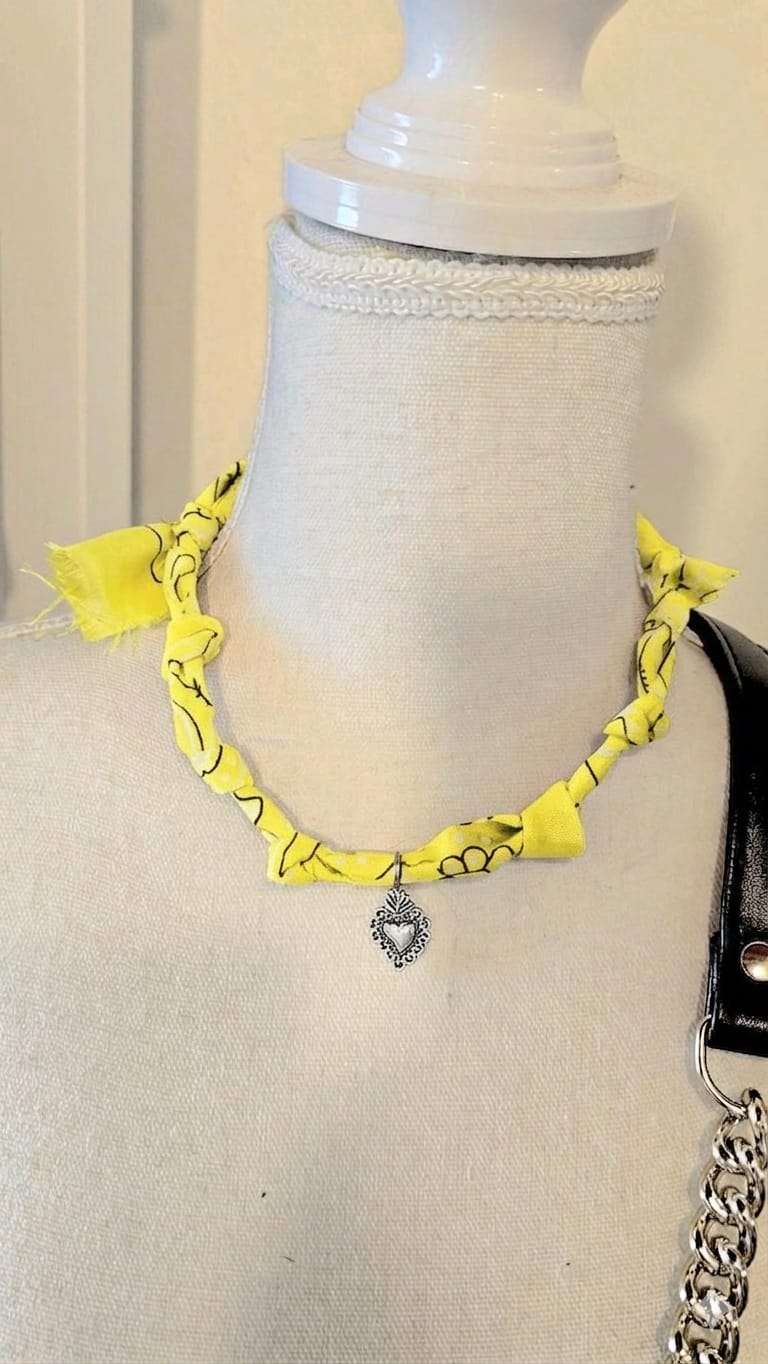 COLLANA BANDANA/EX VOTO (tutti i colori)
