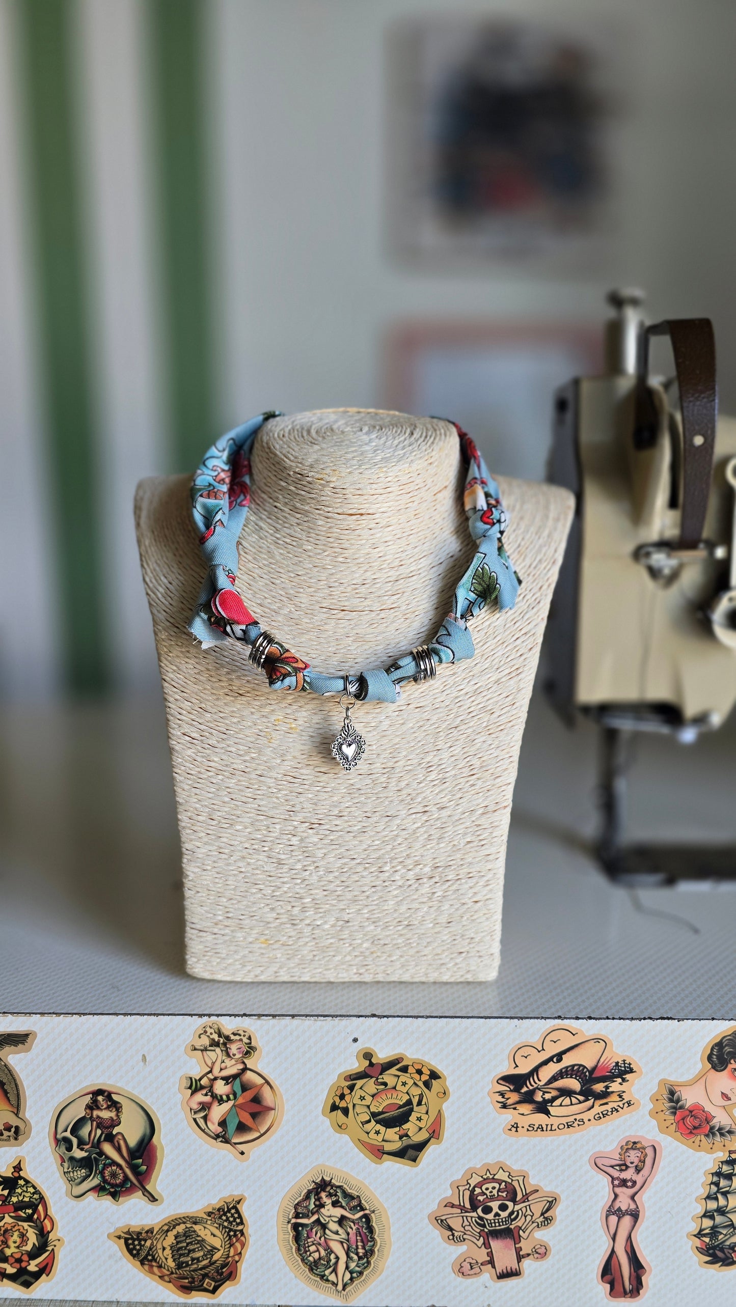 COLLANA ex voto azzurro/multicolor