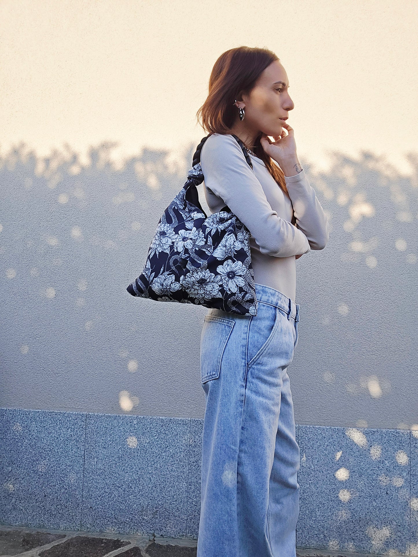 KNOT BAG nero fiori serpenti