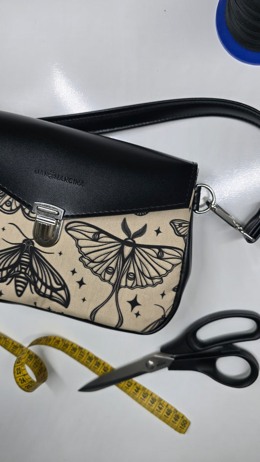 MARSUPIELLO large NERO / butterfly beige