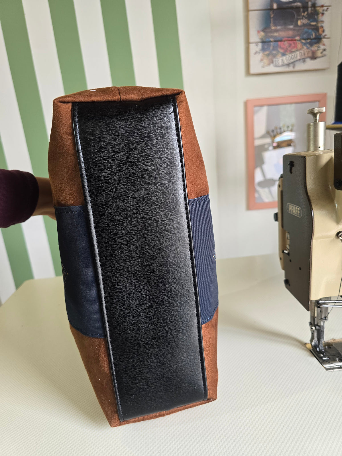 BORSA CLIC CLAC tracolla regolabile caffe/nero/Frida