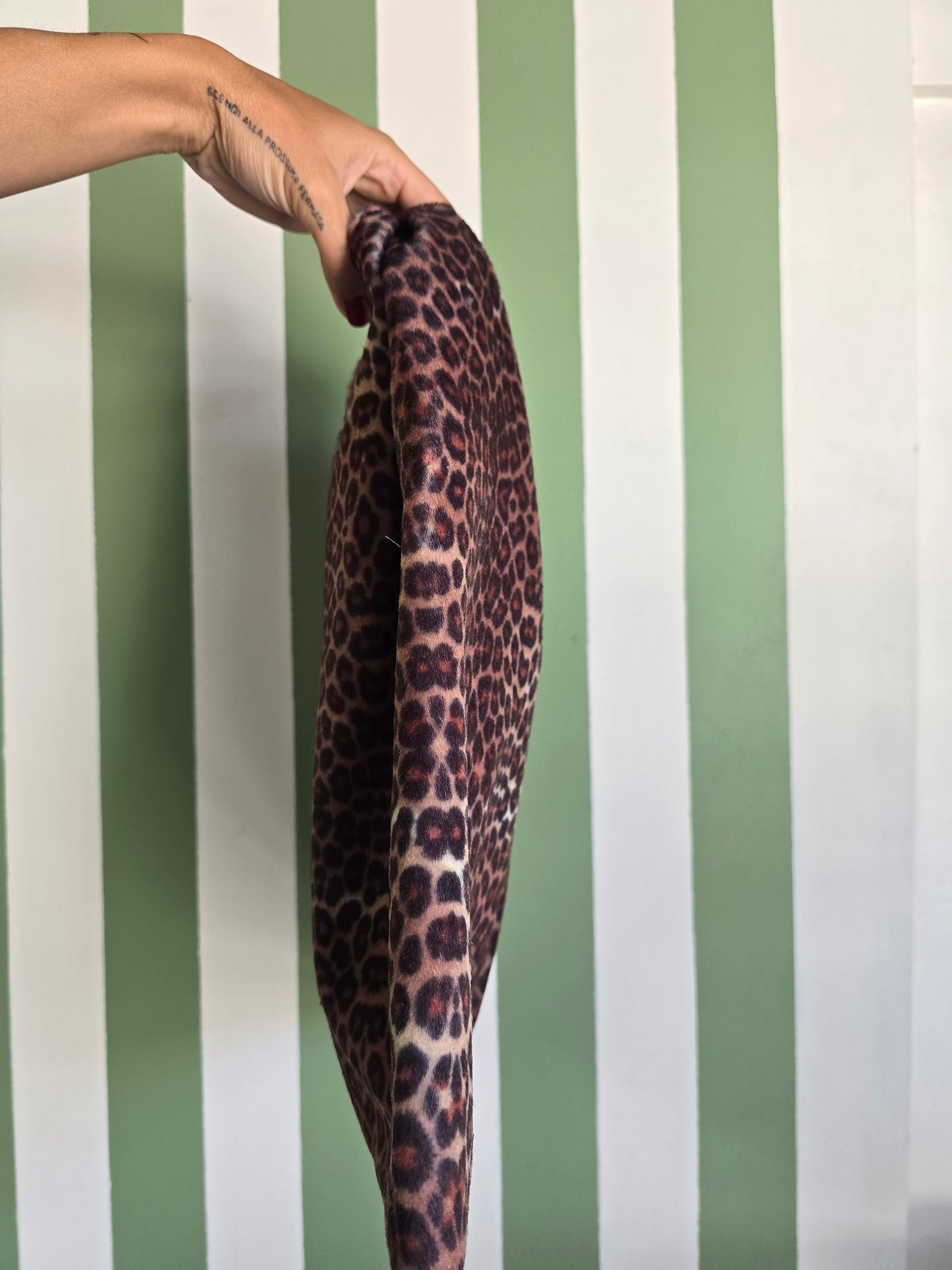 Borsa a nodo leopardo chiaro