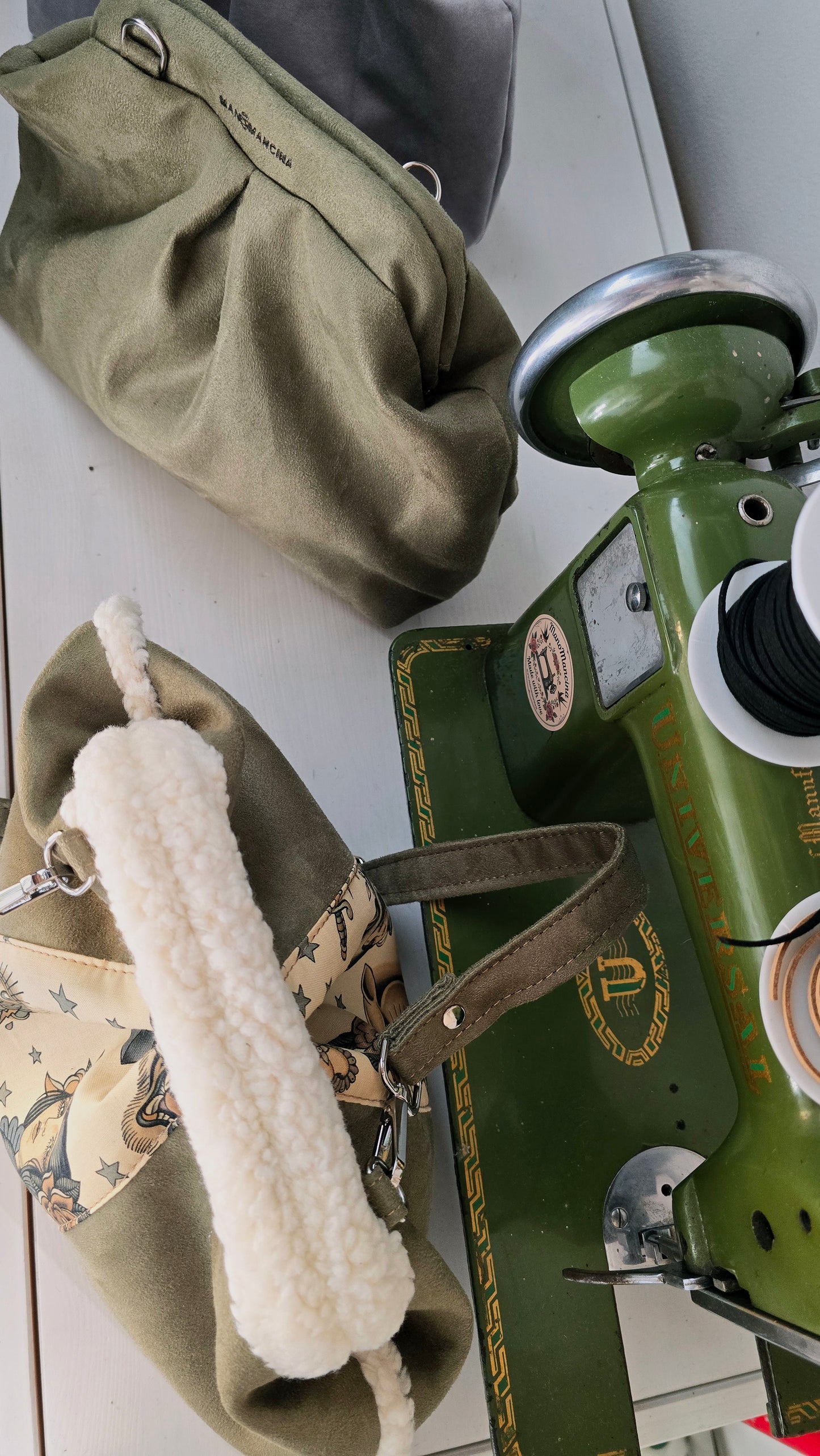 BORSA CLIC CLAC tracolla regolabile- simil suede verde militare