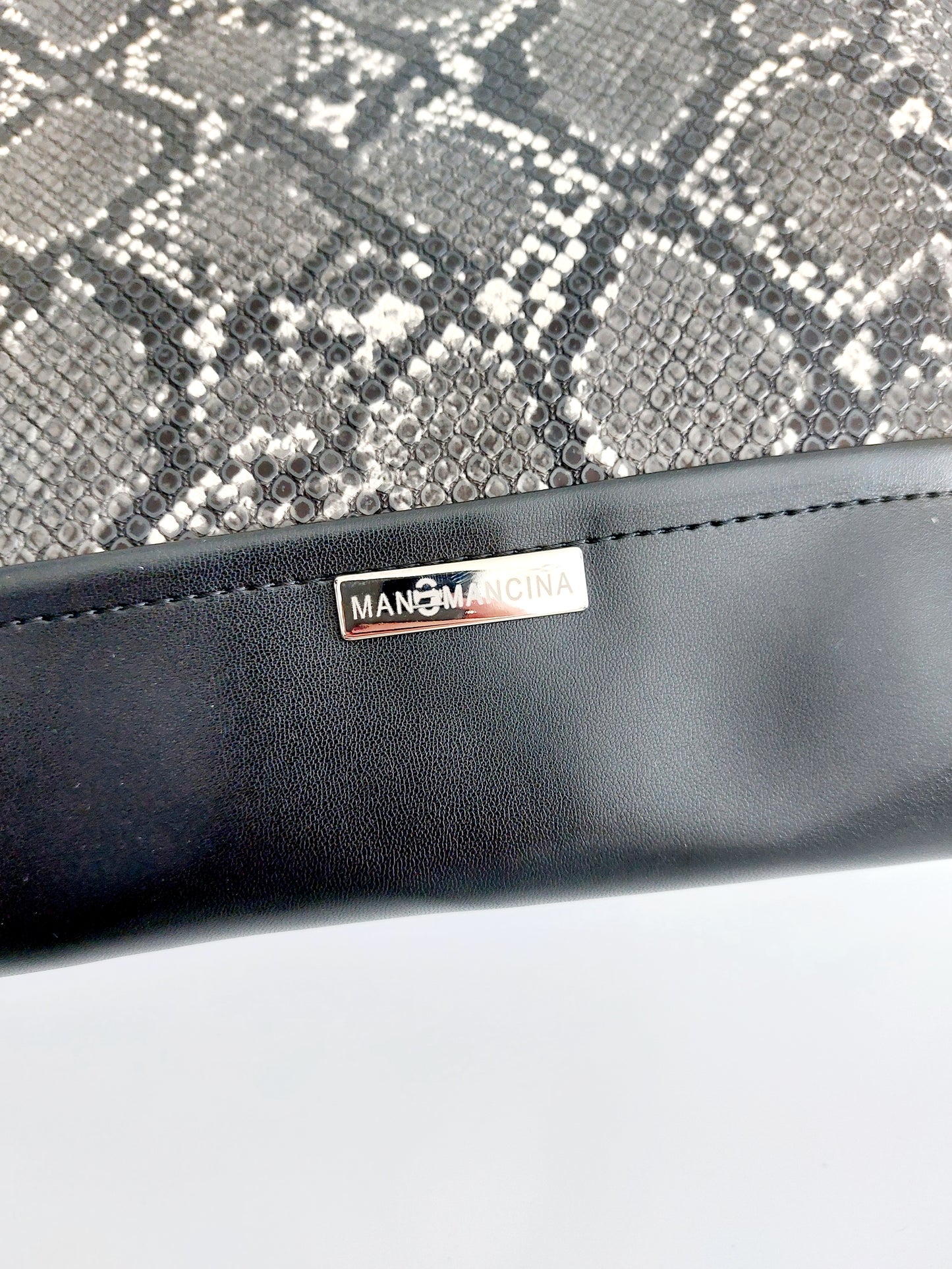 "POSCÈ" pochette in similpelle nero/japan multicolor