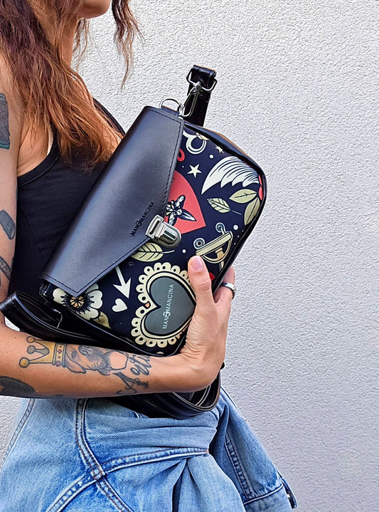 MARSUPIELLO large NERO / TATTOO LOVE