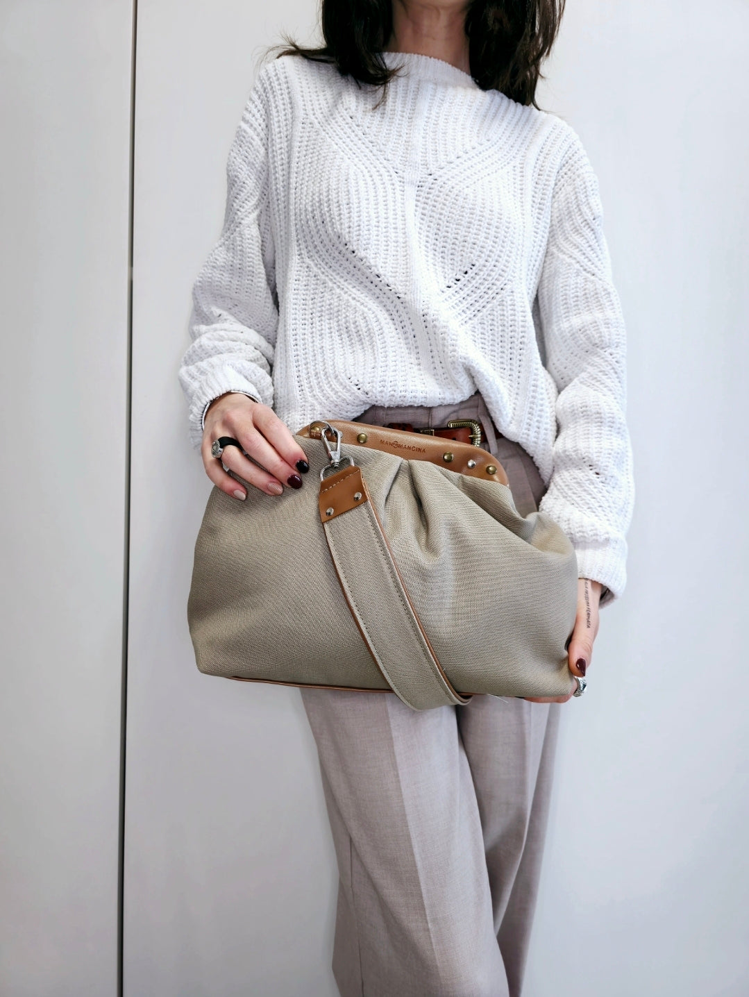 BORSA CLIC CLAC cuoio/borchie/canvas beige