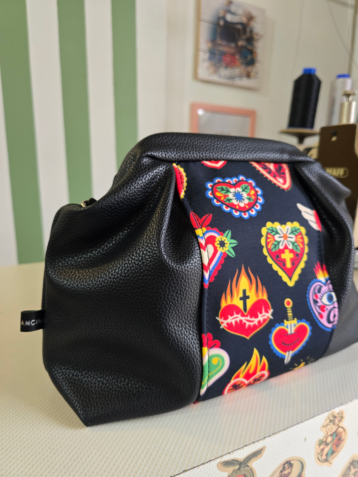 BORSA CLIC CLAC tracolla regolabile nero/ex voto multicolor