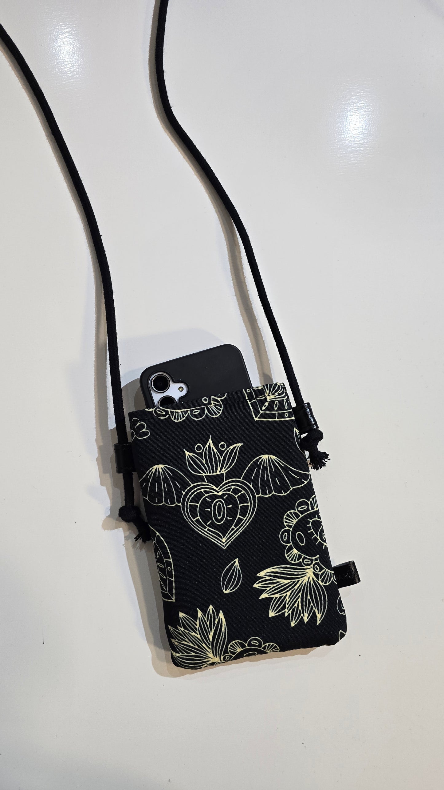 Phone bag basic EX VOTO NERO