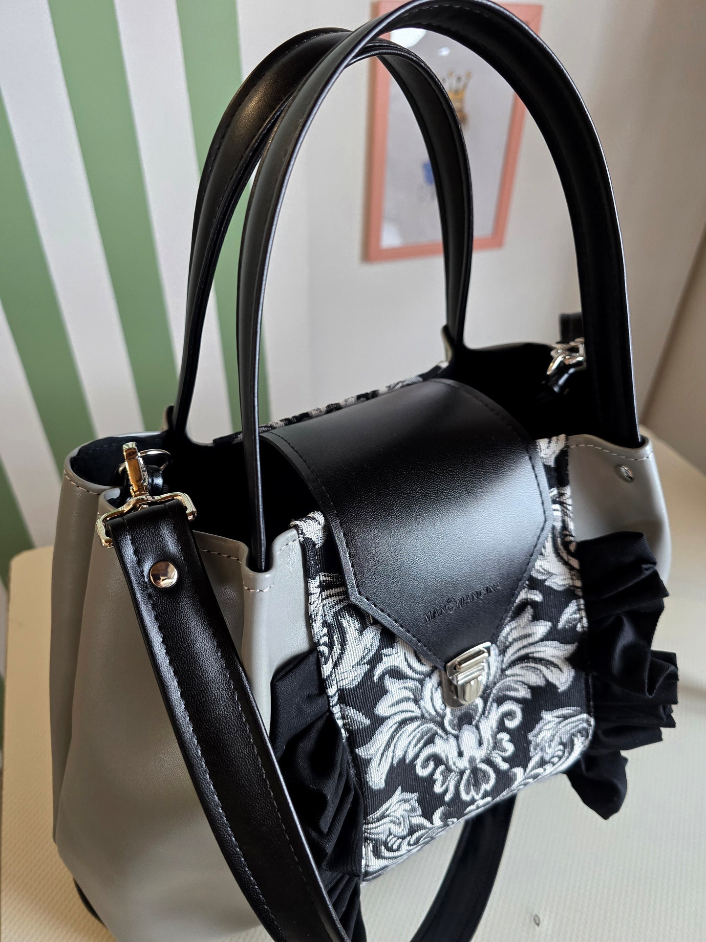 L'ARTIGIANA - grigio/nero/damascato con rouches