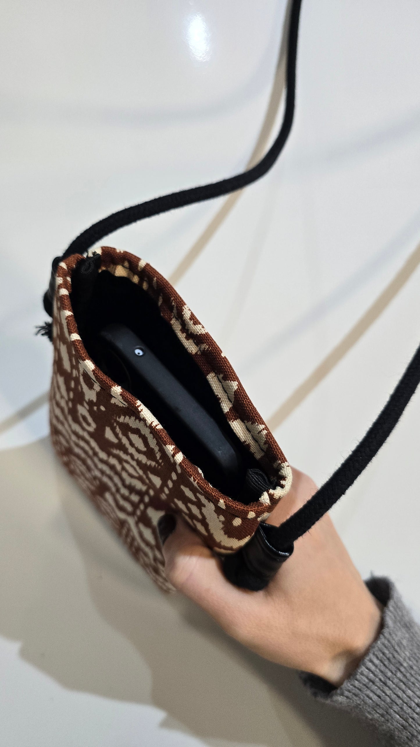 Phone bag basic EX VOTO NERO